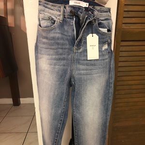 Vintage Wash Girlfriend Jeans